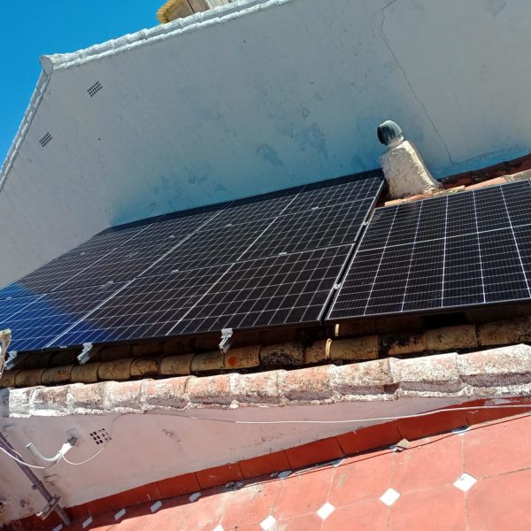 Instalación de placas solares en Riogordo Málaga