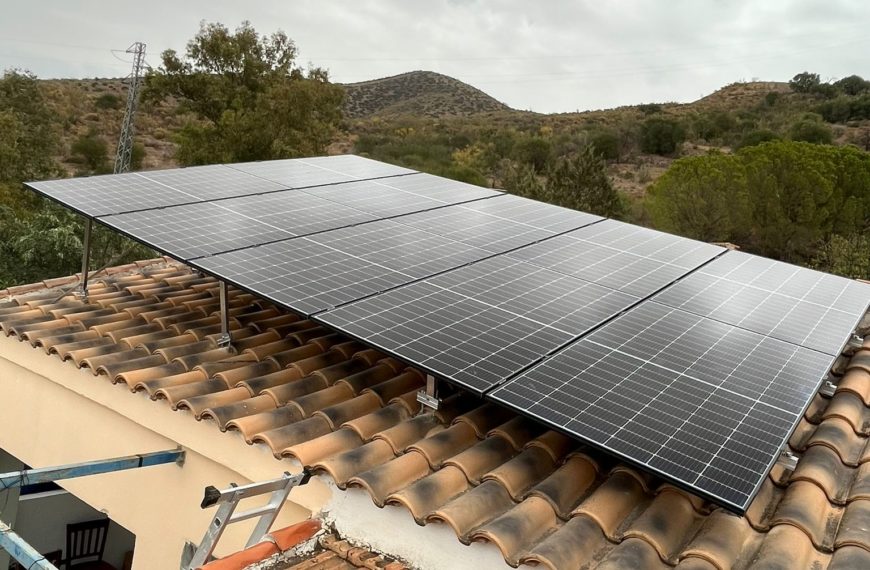 Instalación placas solares en Pizarra Málaga